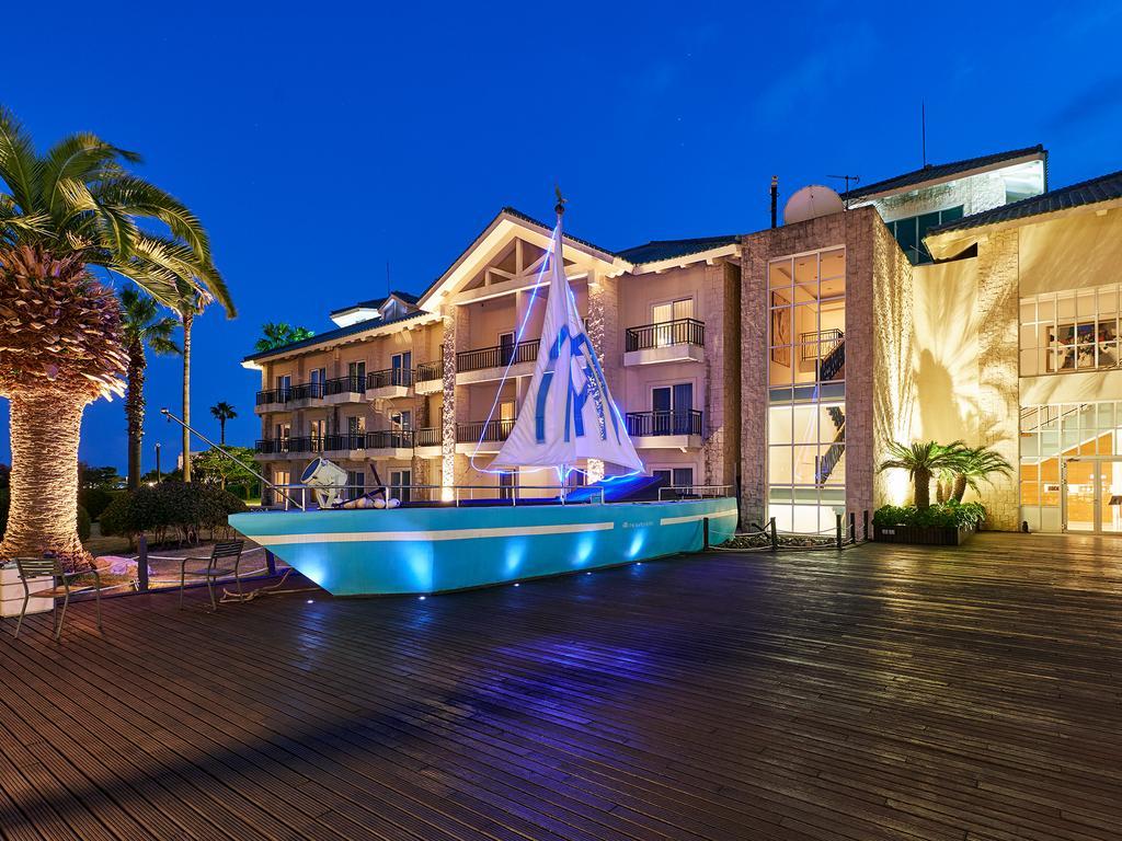 The Suites Hotel Jeju Seogwipo Eksteriør bilde