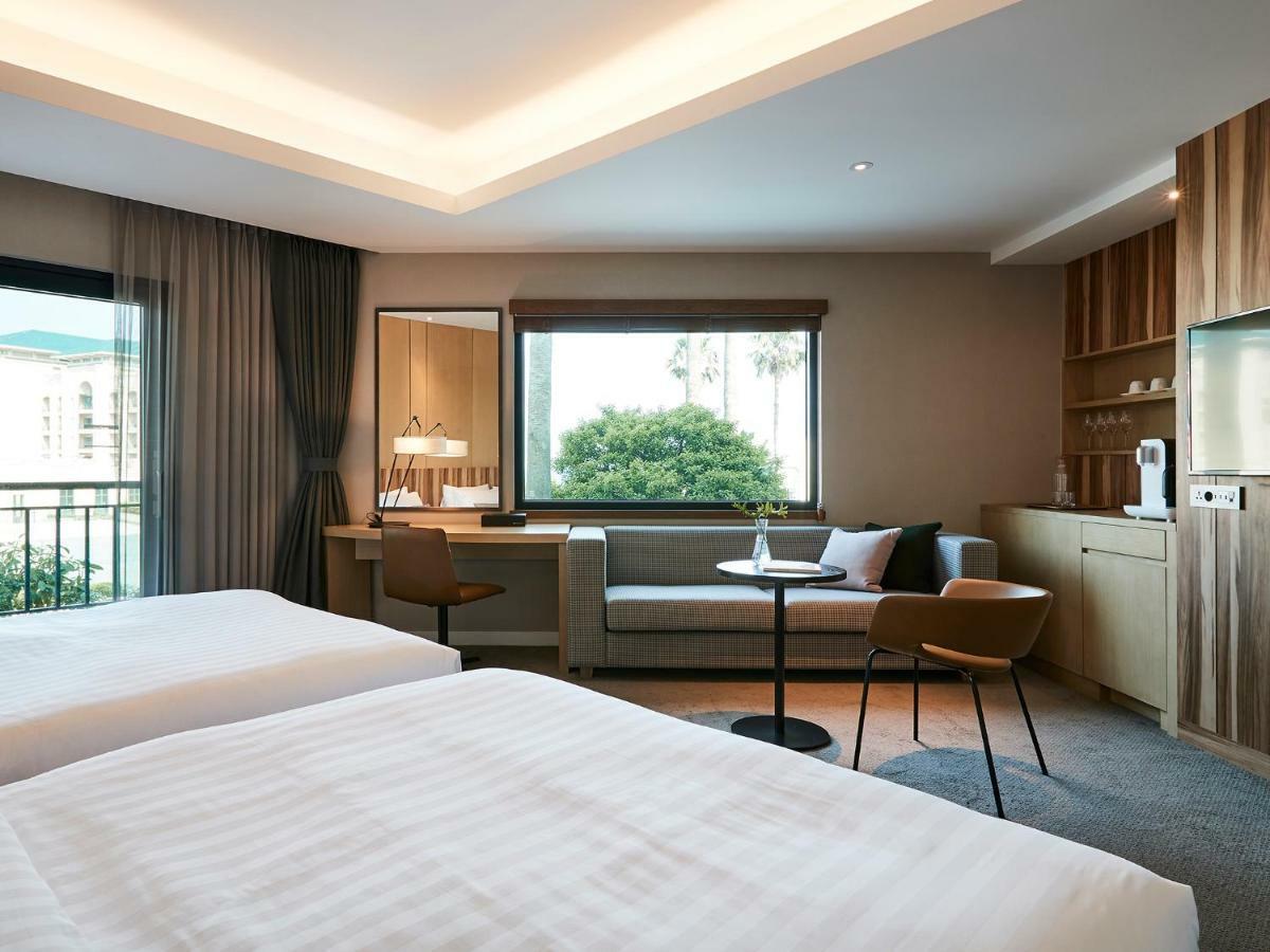 The Suites Hotel Jeju Seogwipo Eksteriør bilde